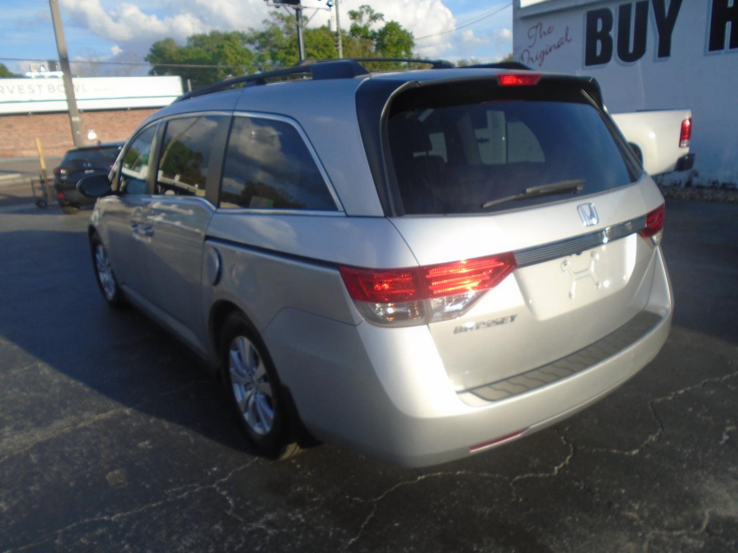 2014 Honda Odyssey (5FNRL5H62EB) , located at 6112 N Florida Avenue, Tampa, FL, 33604, (888) 521-5131, 27.954929, -82.459534 - Photo#4